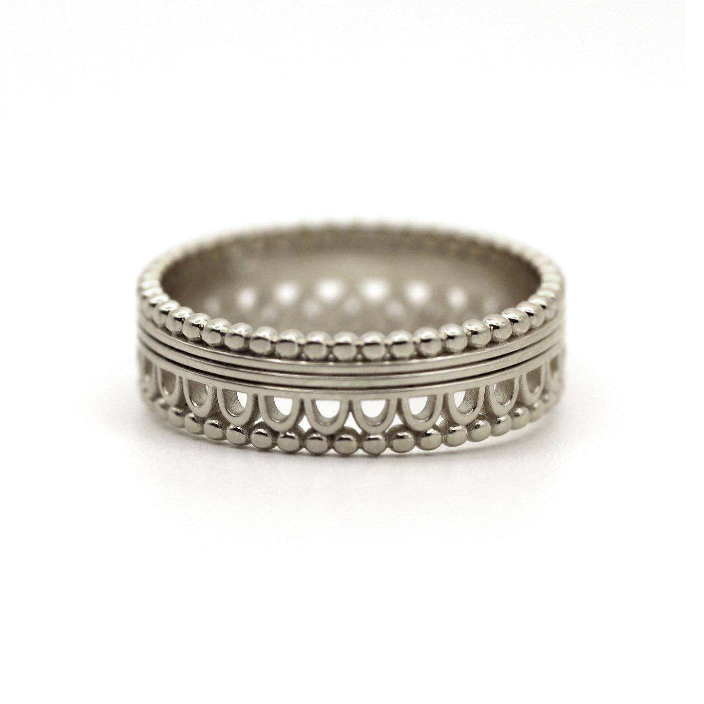 14k Antique Lace Pattern Gold Ring