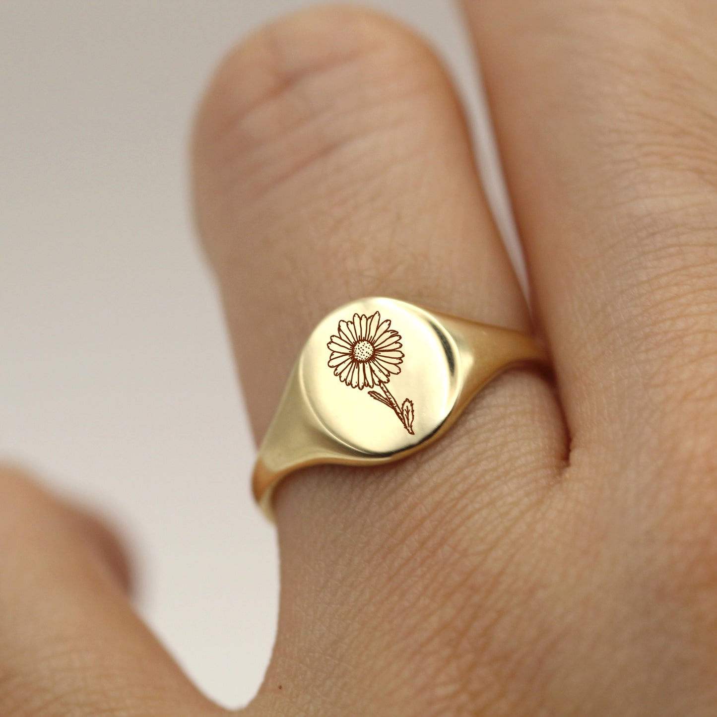 April Daisy Flower Gold Ring