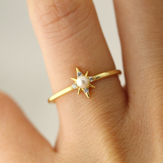 14k Northern Star Akoya Pearl with Diamond Gold Ring