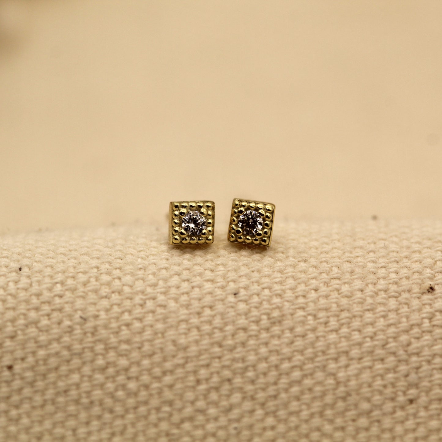 14k Unique Textured Tiny Natural Diamond Stud Earrings