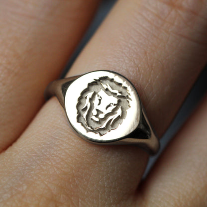 Platinum Lion Signet Ring