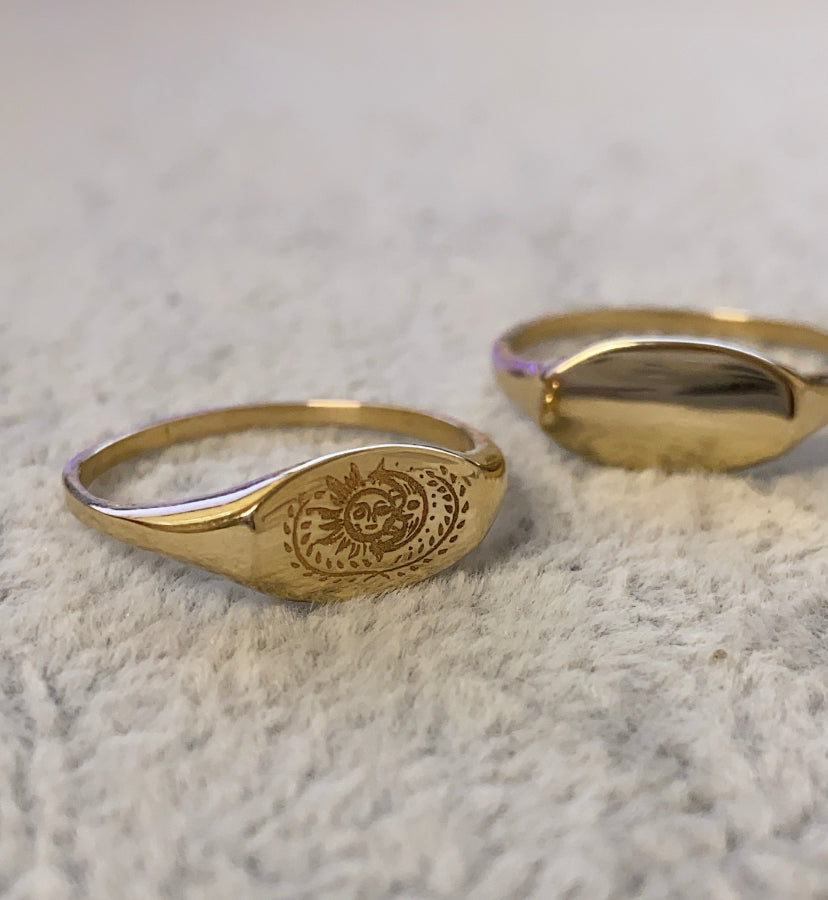 Sun and Moon Engraving Signet Ring