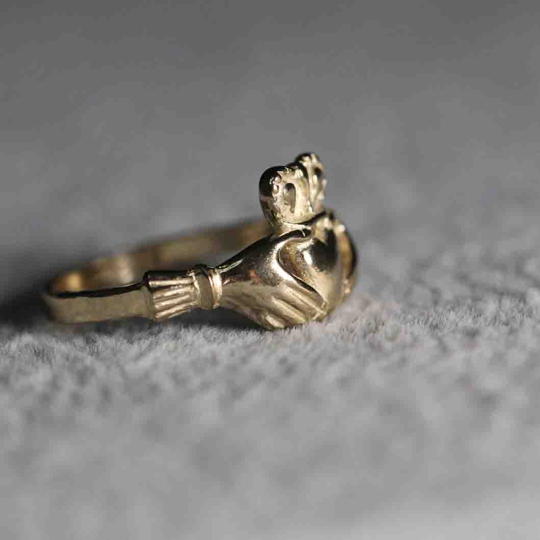 14k Solid Gold Claddagh Ring