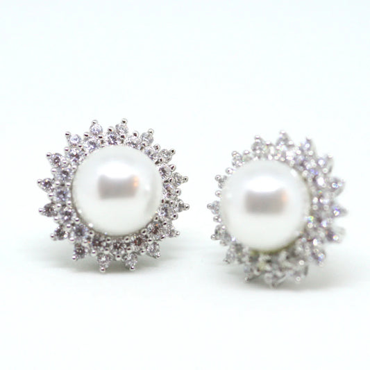 14k Gold Halo Diamond Pearl Earrings