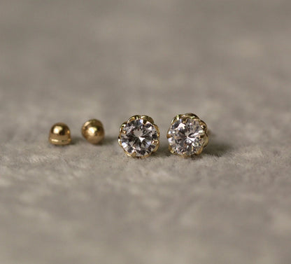 3mm (0.10ctw) Diamond Stud Earrings - Unique Setting