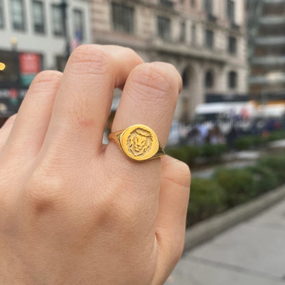 14k Lion Signet Gold Ring