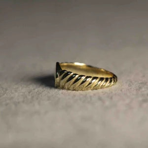14k gold Engraving Oval Signet Ring